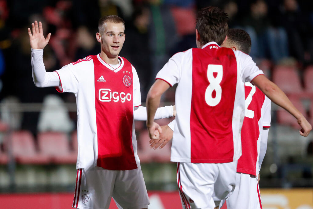 Václav Černý pôsobí už 6 rokov v Holandsku, kde doteraz vystriedal tri kluby. Momentálne oblieka dres Twente Enschede.