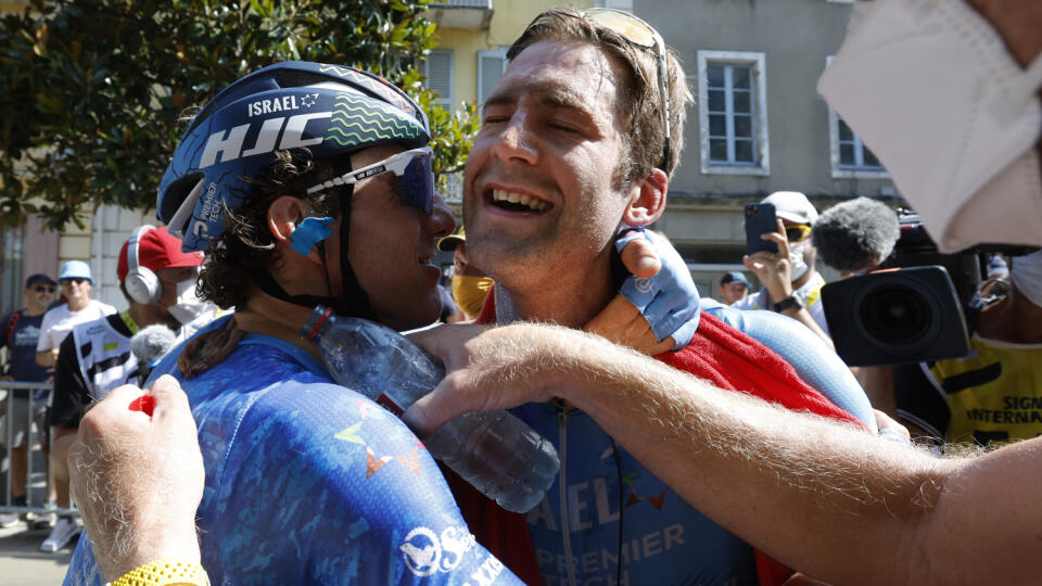 Kanadský cyklista Hugo Houle triumfoval v utorňajšej 16. etape 109. ročníka Tour de France a dosiahol najväčší úspech v kariére.