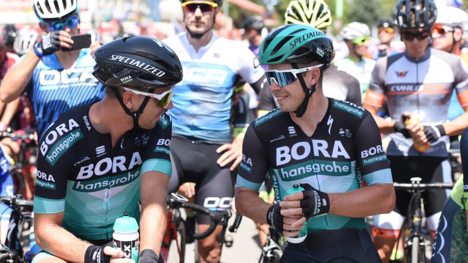 slovenskí cyklisti Peter Sagan a Juraj Sagan pred štartom hlavnej súťaže kategórie Elite