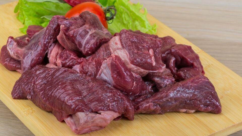 Mäso z diviny obsahuje menej tuku ako mäso z väčšiny domácich zvierat, napriek tomu všetko s mierou!
