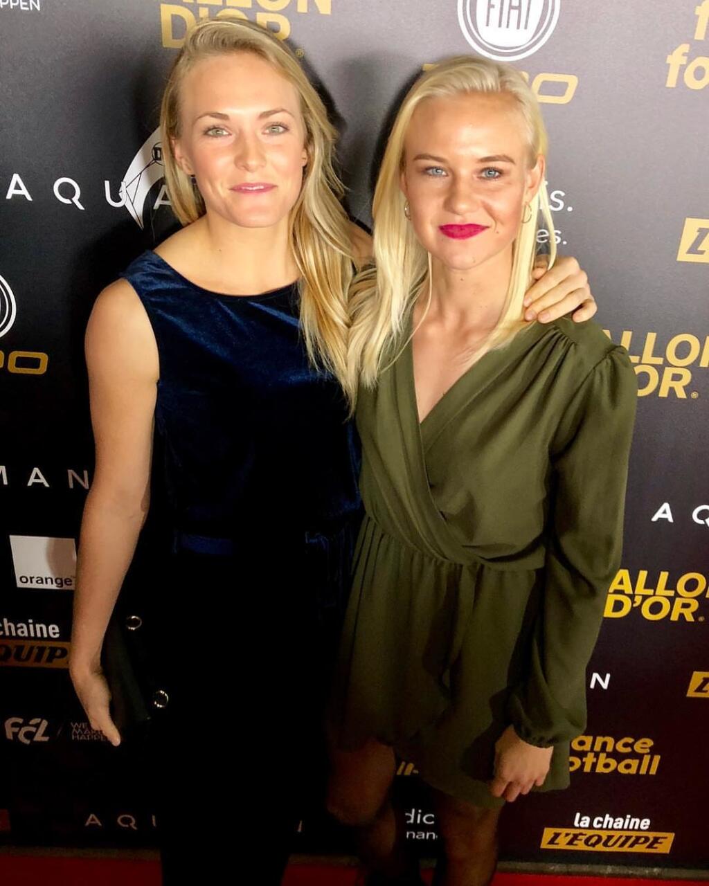 Pernille Harderová je dánskou futbalistkou. Jej priateľka Magdalena Erikssonová zas reprezentuje Švédsko. Ich vzťah sa dostal do väčšieho povedomia po osemfinále MS medzi Švédskom a Kanadou.
