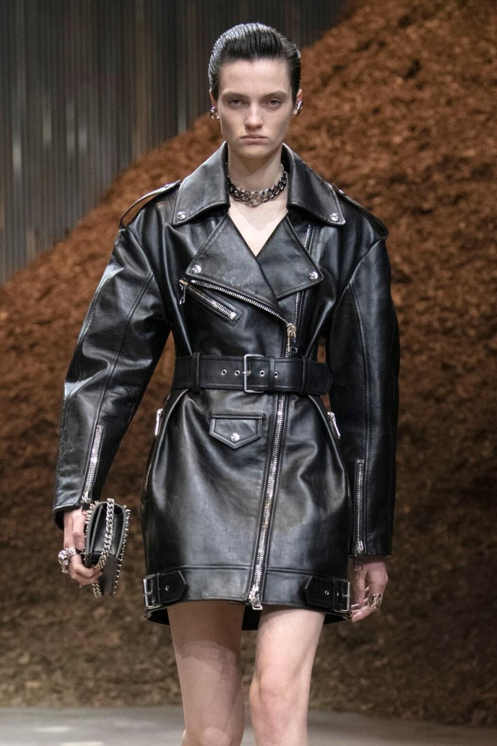 Alexander McQueen kolekcia jeseň/zima 2022.