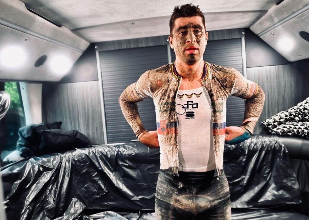 Peter Sagan si na Paríž - Roubaix užil blata dosť na celý život.