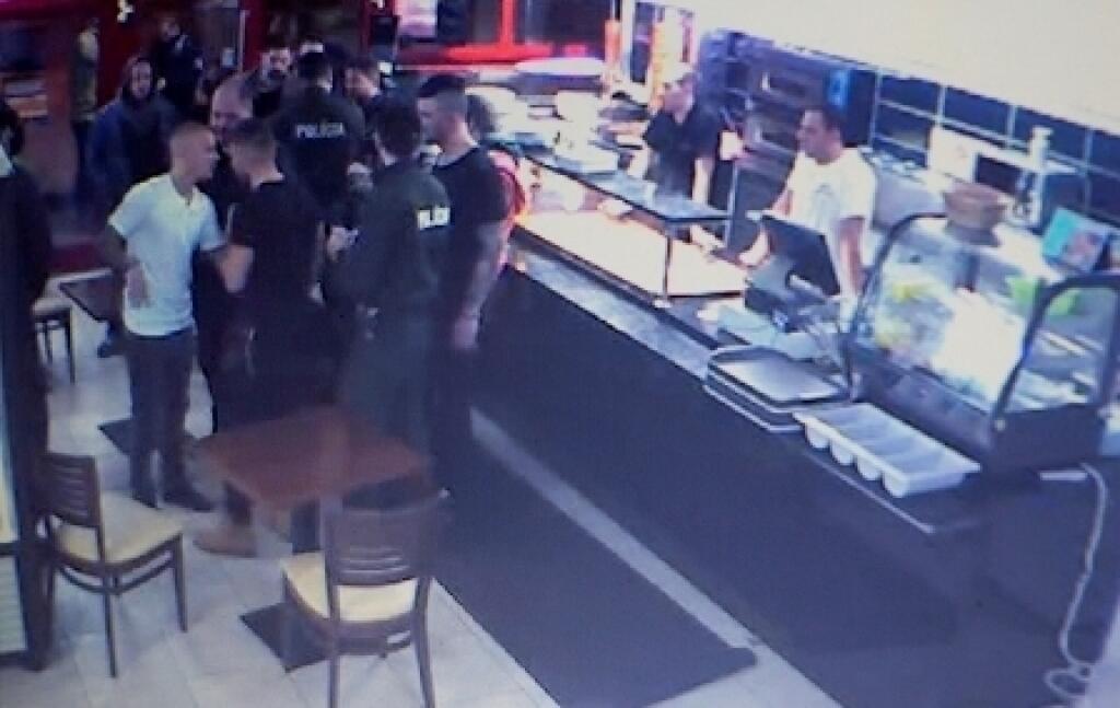 Weiss mal byť k nim agresívny a narobiť podniku aj materiálne škody.