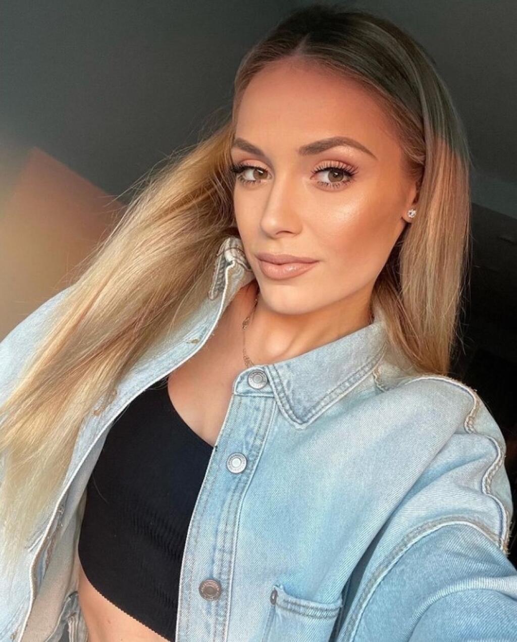 Sexi misska Natália Hoštáková robí v New Jersey spoločnosť nášmu obrancovi Christiánovi Jarošovi.