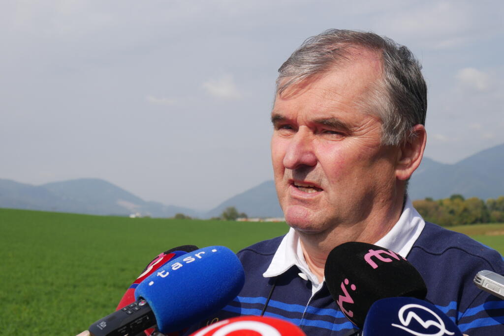 Na snímke prezident ANS Marián Petko počas tlačovej konferencie Asociácie nemocníc Slovenska (ANS) na tému: Tretia vlna pandémie z pohľadu ANS a pripravovaná optimalizácia siete nemocníc z pohľadu ANS v Martine dňa 28. septembra 2021. FOTO TASR - Erika Ďurčová