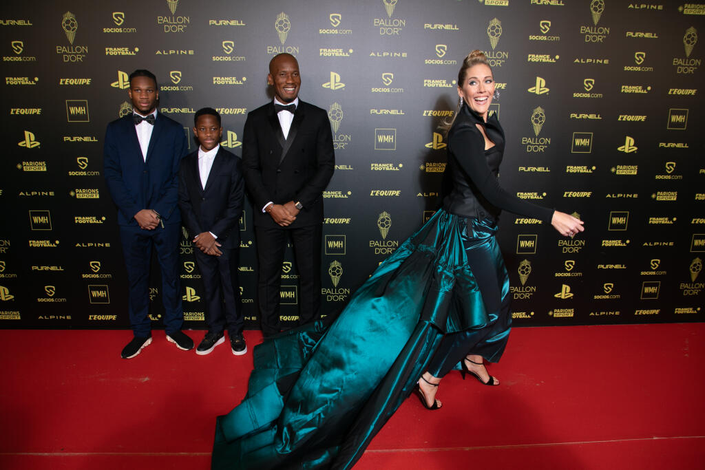 Jedným z moderátorov večera bol bývalý futbalista Pobrežia Slonoviny Didier Drogba, ktorý zobral na galavečer aj svojich dvoch synov.