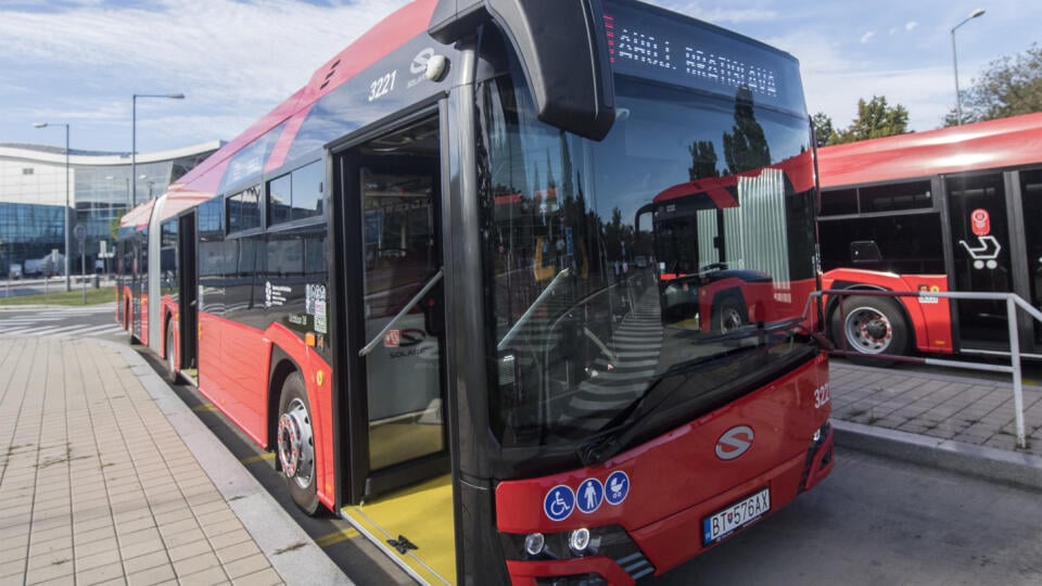 Lásku môžete stretnúť kdekoľvek, aj v autobuse.