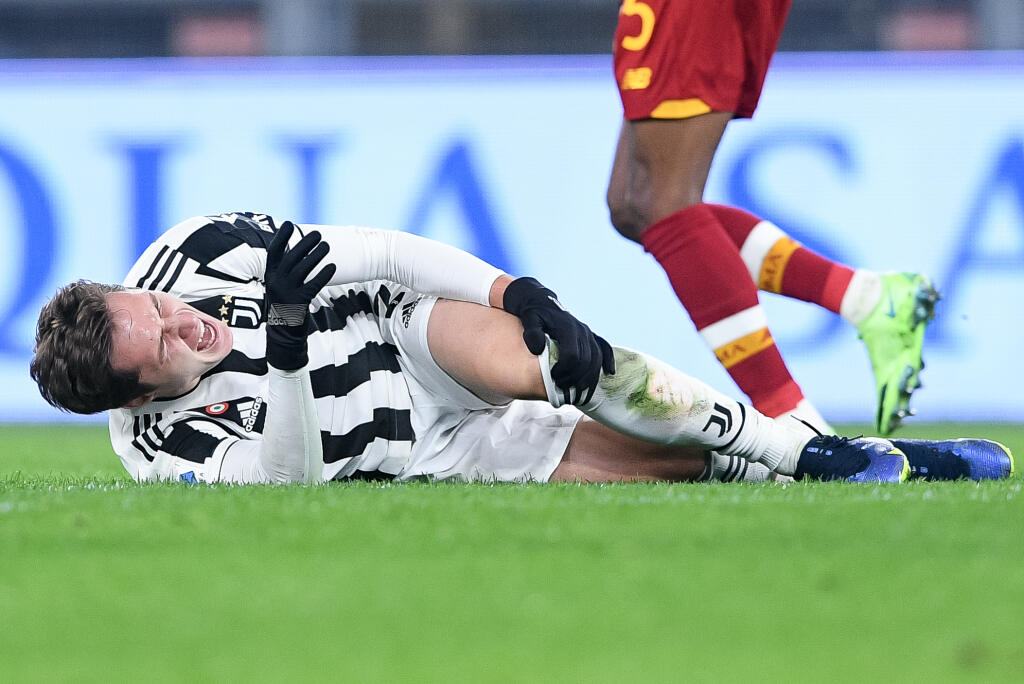 Federico Chiesa sa zranil v zápase proti AS Rím.