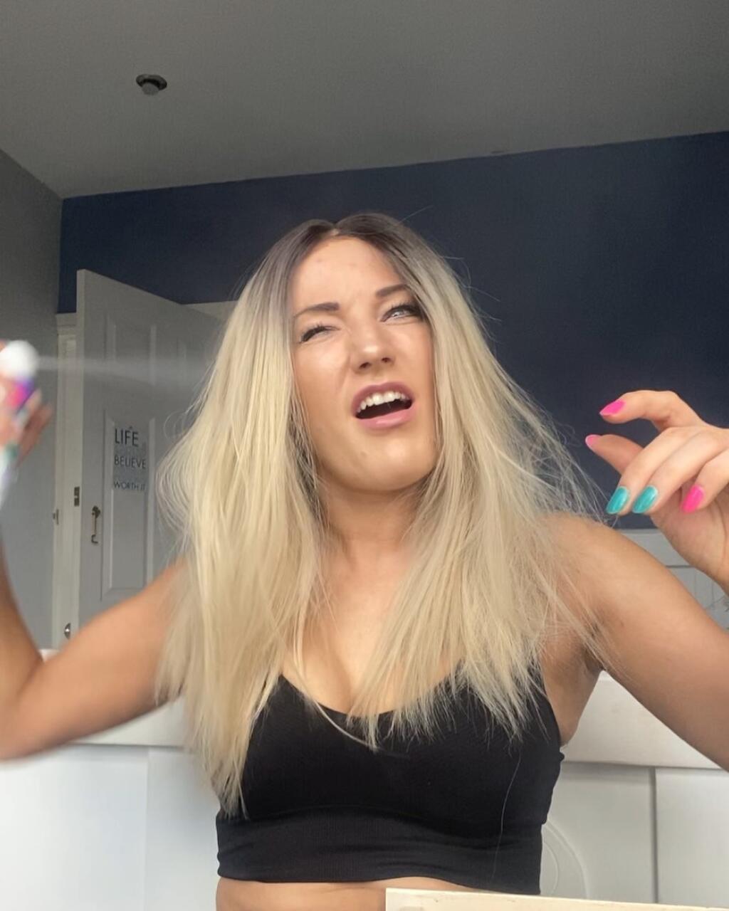 Sexi Elise Christie sa po znásilnení neuzavrela do seba podávala na dráhe veľkolepé výkony.