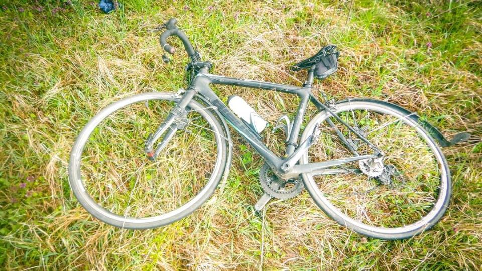 The police are asking for the public's help in the search for the driver who, near the village of Chrast near the village of Bajč in the Komárňa district, caught a cyclist with his car and, although she was injured, he did not help her and fled the scene.