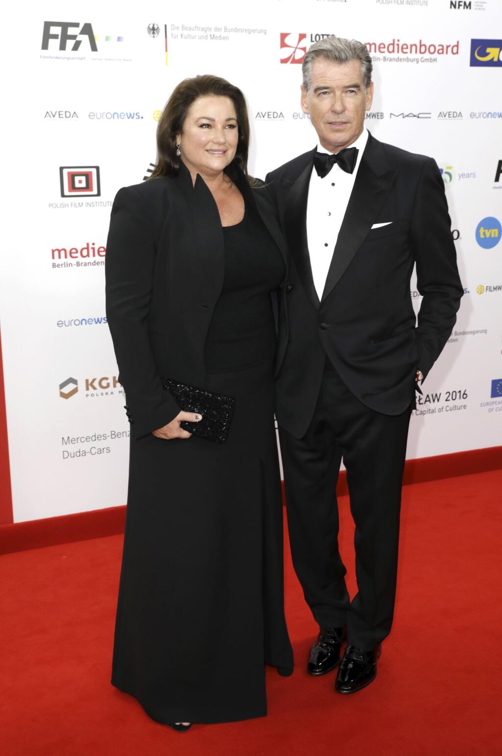 Pierce Brosnan, Keely Shaye Smith
