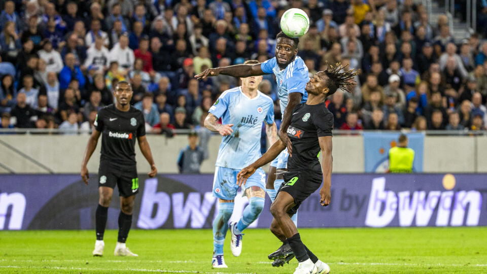 Na Tehelnom poli sa stretol na zápase v Európskej konferenčnej ligy, ŠK Slovan Bratislava – FK Žalgiris Vilnius. Na snímke je Myenty Abena.