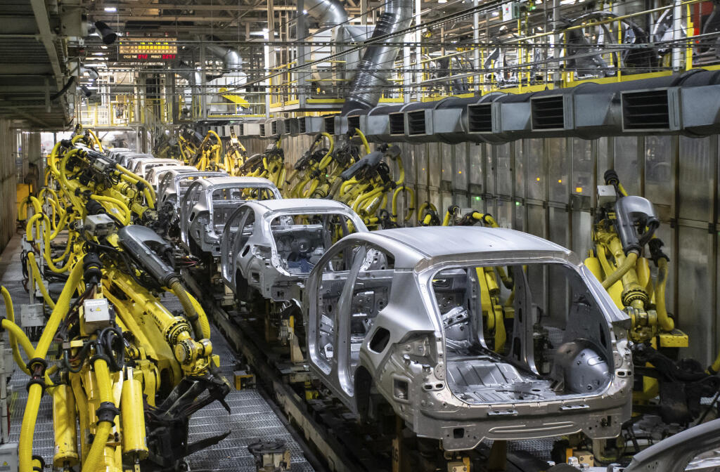 Na snímke výrobná hala automobilky Kia Slovakia v obci Teplička nad Váhom (okres Žilina) v piatok 30. júna 2023.  FOTO TASR - Daniel Stehlík