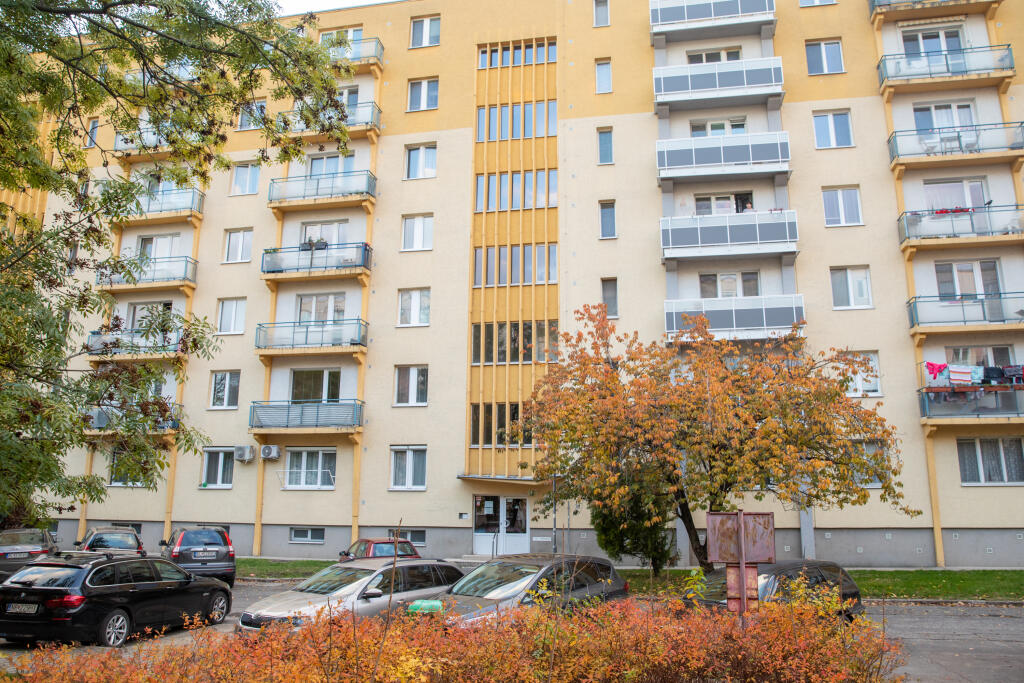 Na snímke je bytovka v ktorej býval generálny riaditeľ klubu Bratislava Capitals Dušan Pašek.