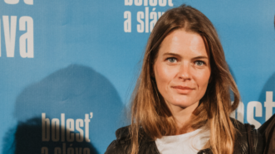 Topmodelka prišla na premiéru s novou láskou.