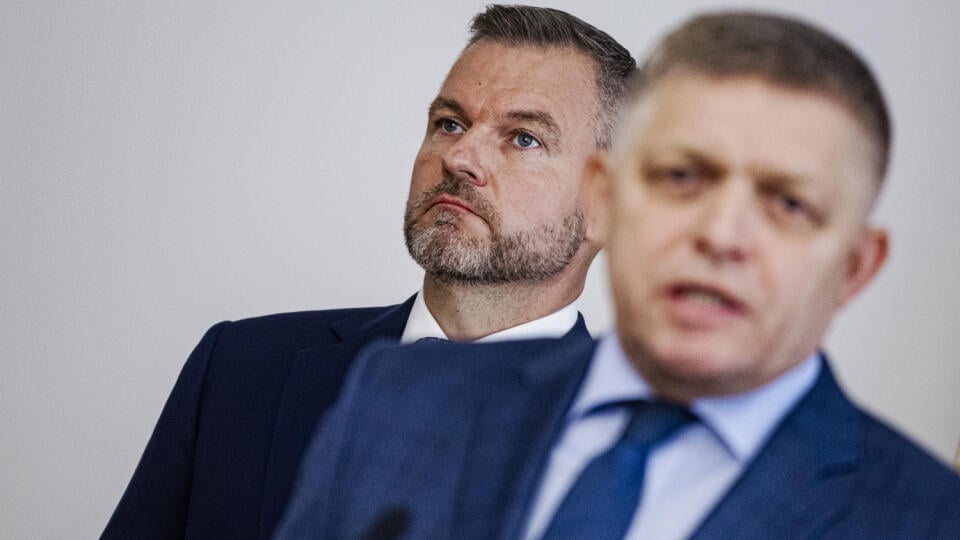 Robert Fico, Peter Pellegrini a Andrej Danko podpísali v historickej budove Národnej rady Slovenskej republiky Memorandum o porozumení, ktoré je základom pre vytvorenie budúcej koalície.