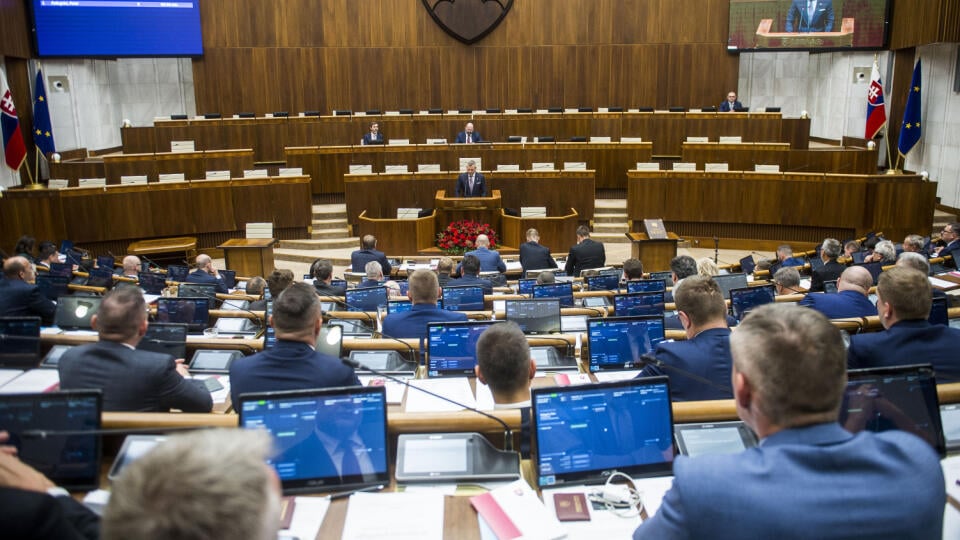 Na snímke novozvolený predseda NR SR Peter Pellegrini (Hlas-SD) počas ustanovujúcej schôdze Národnej rady Slovenskej republiky (NR SR) IX. volebného obdobia 25. októbra 2023 v Bratislave. FOTO TASR - Jakub Kotian