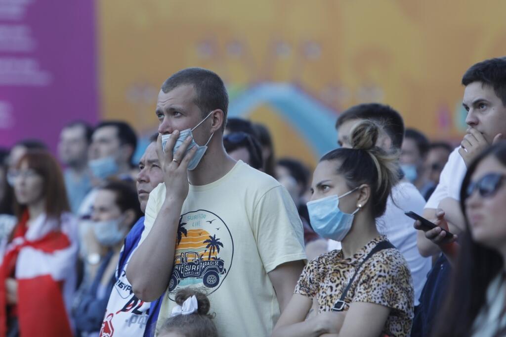 Tŕpli aj fanúšikovia vo fanzóne v Petrohrade, kde duel sledovali na veľkoplošnej obrazovke.
