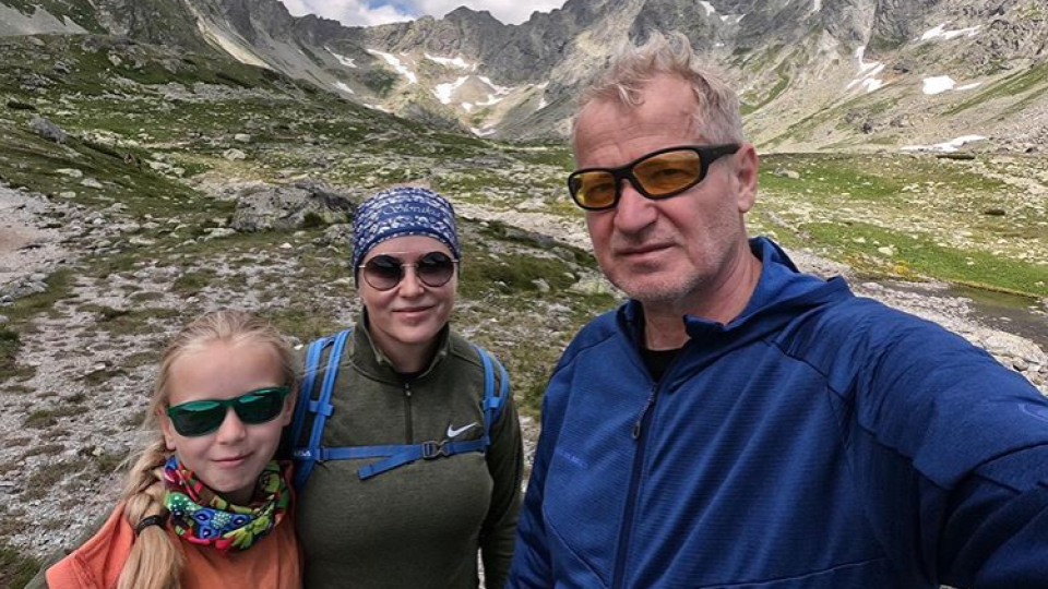 Michaela Čobejová na dovolenke v Tatrách. Na fotke s mladšou dcérou Táňou a manželom Ivanom.