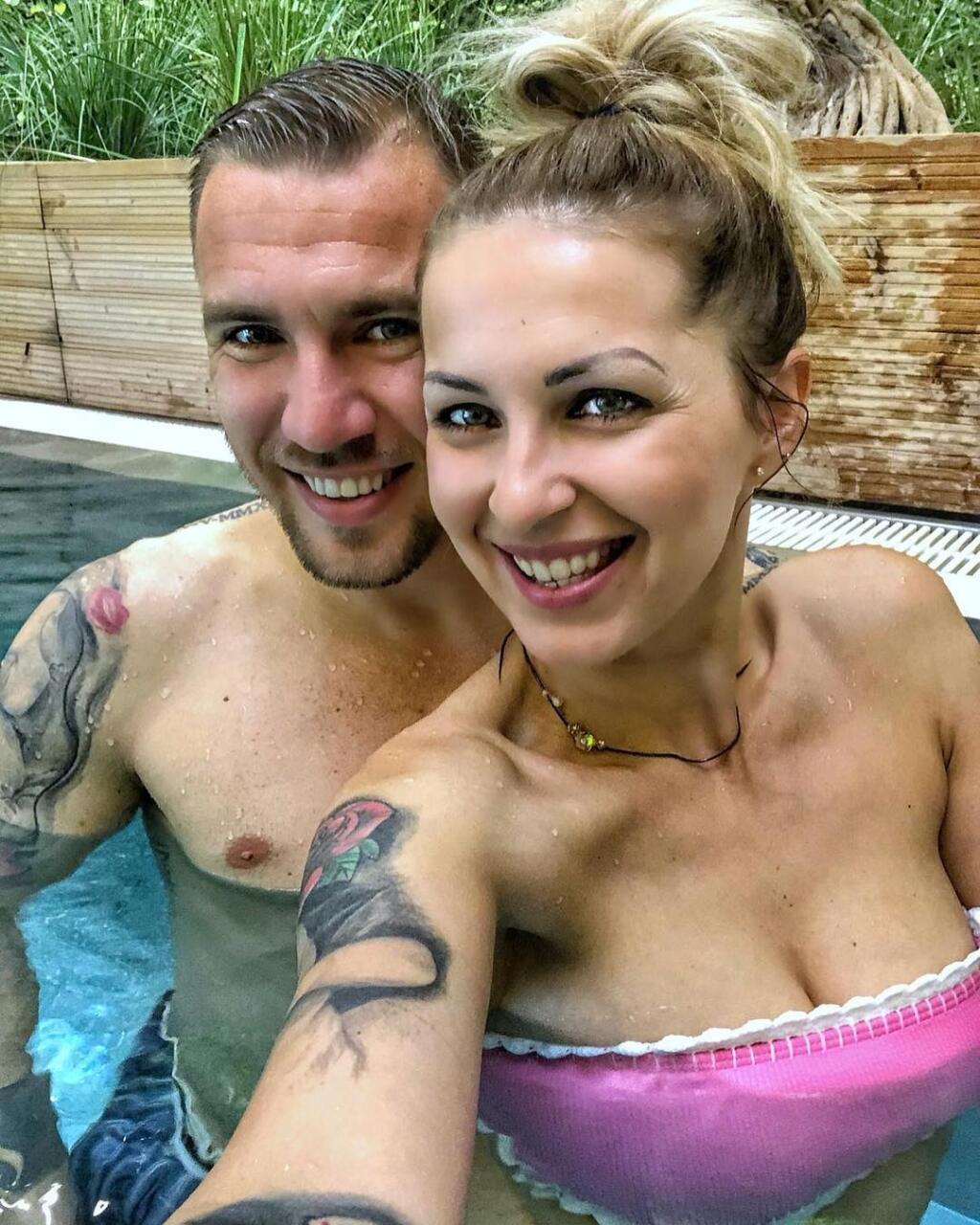Voľný čas trávi 37-násobný reprezentant najradšej so svojou rodinou - manželkou Natáliou, synom Eliasom a dcérkou Nianou.