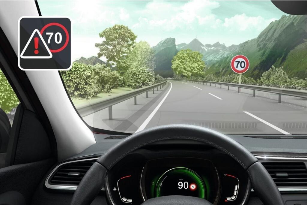 ISA (Intelligent Speed Adaptation): Inteligentný rýchlostný asistent využíva kameru rozpoznávajúcu dopravné značky a môže byť prepojený aj s údajmi z GPS. V závislosti od jeho nastavenia môže vodičovi odporučiť vhodnú rýchlosť alebo automaticky rýchlosť upraví, napríklad, znížením otáčok motora a pribrzdením alebo naopak ich zvýšením a zrýchlením