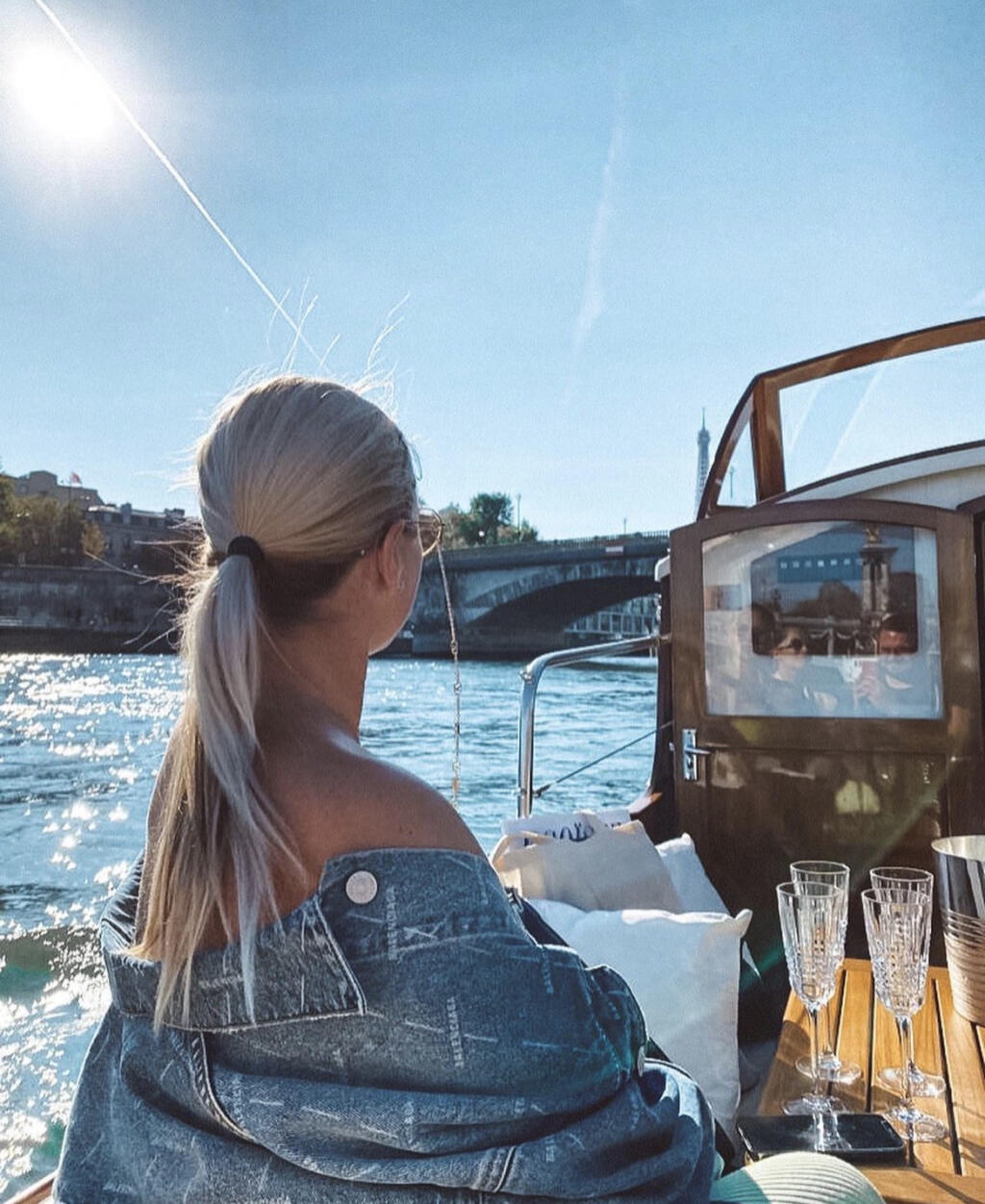 Dominika si užívala plavbu parížom hore bez.
