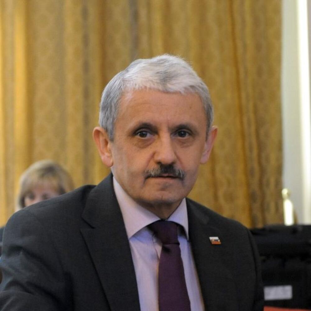 Zasadnutie 89. schôdze vlády Slovenskej republiky 21. marca 2012 v Bratislave. Na snímke minister zahranièných vecí SR Mikuláš Dzurinda. FOTO TASR- Štefan Puškáš