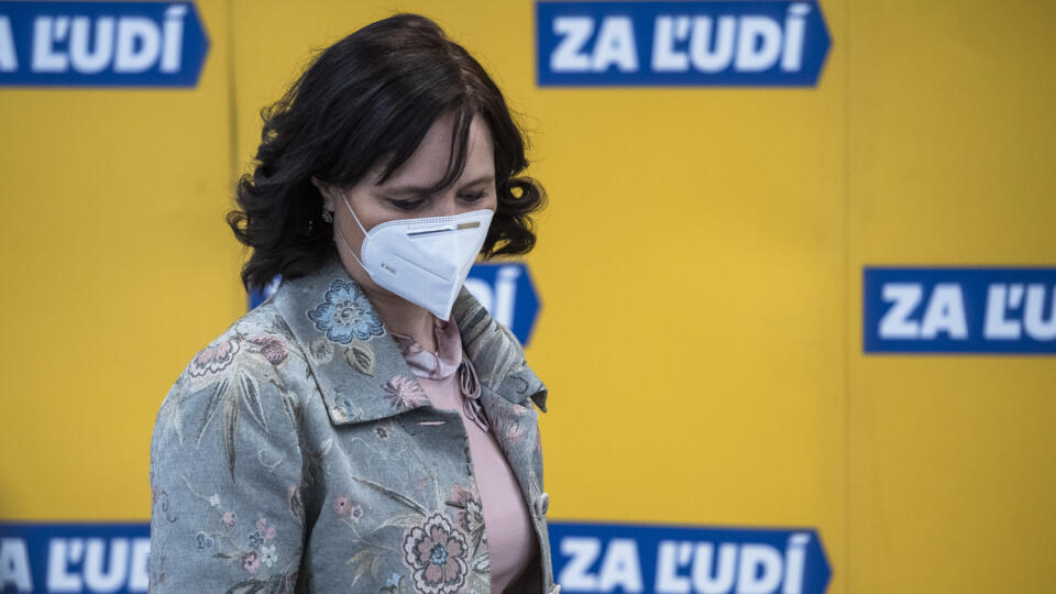 Na snímke podpredsedníčka vlády a ministerka investícií, regionálneho rozvoja a informatizácie SR a predsedníčka Za ľudí Veronika Remišová počas tlačovej konferencie strany Za ľudí k aktuálnej politickej situácii, kde oznámila svoju demisiu v Bratislave 23. marca 2021. FOTO TASR - Jaroslav Novák
