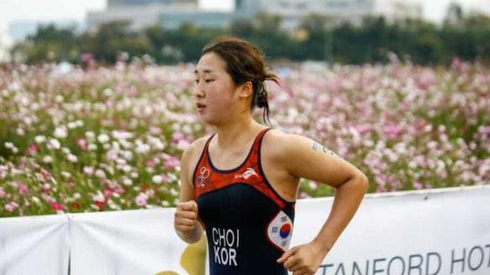 Samovražda juhokórejskej triatlonistky Choi Suk-Hyeonovej (22) otriasla športovým svetom.