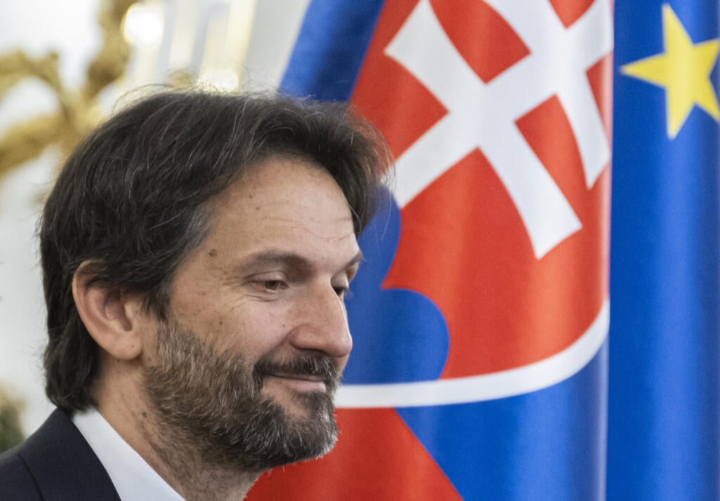 Na snímke podpredseda vlády SR a minister obrany SR Robert Kaliňák (Smer-SD) počas povýšenia a vymenovania generálov Ozbrojených síl SR prezidentom SR Petrom Pellegrinim v Prezidentskom paláci 13. decembra 2024 v Bratislave. FOTO TASR - Martin Baumann