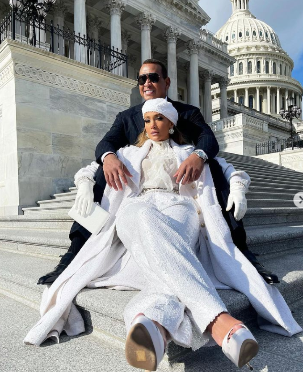 J.Lo so snúbencom Alexom Rodriguezom pred washingtonským Capitolom.