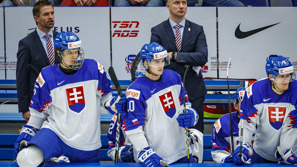 Slovenskí hokejoví reprezentanti do 20 rokov sa na budúcoročnom juniorskom šampionáte predstavia v základnej A-skupine v Edmontone s domácou Kanadou, Fínskom, Švajčiarskom a Nemeckom.