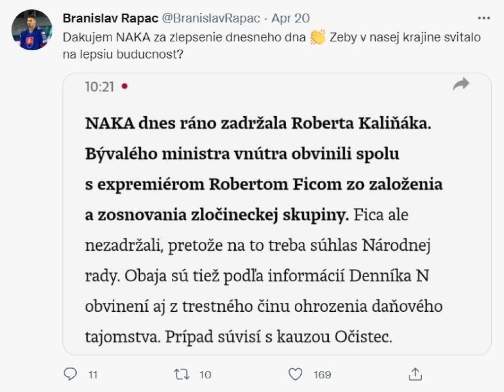Rapáč sa často vyjadruje k politike na sociálnej sieti.