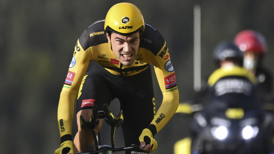 Na archívnej snímke z 19. septembra 2020 holandský cyklista Tom Dumoulin.