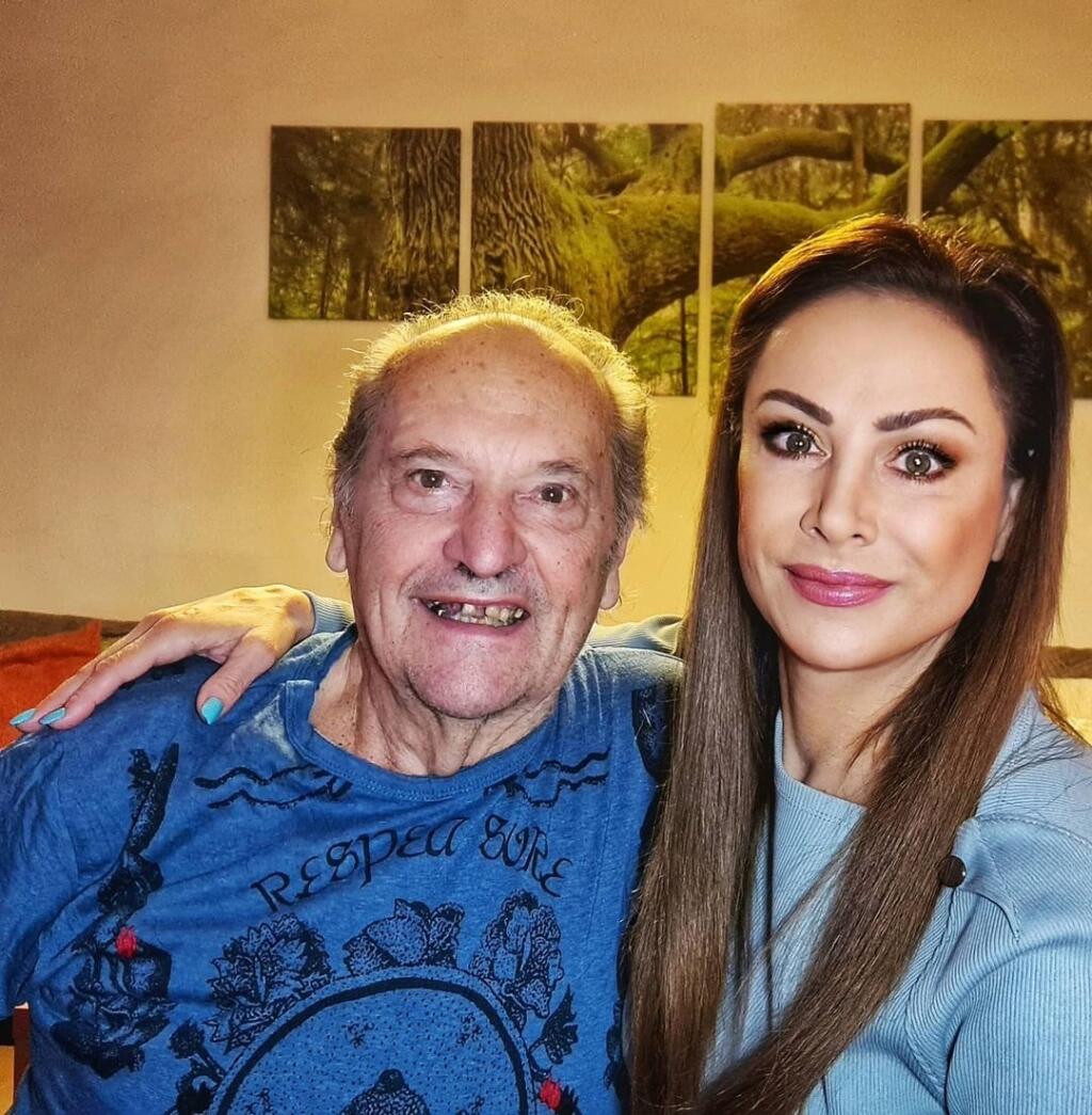 Zora Czoborová s milovaným otcom
