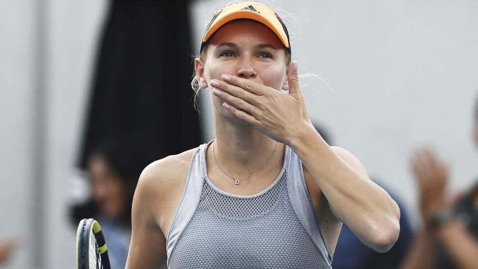 EBE 2 Auckland - Na snímke dánska tenistka Caroline Wozniacka postúpila do osemfinále na turnaji WTA v novozélandskom Aucklande po víťazstve nad domácou Paige Houriganovou 6:1, 6:0 v utorok 7. januára 2020. FOTO TASR/AP
Denmark's Caroline Wozniacki celebrates during her match against New Zealand's Paige Hourigan at the ASB Classic in Auckland, New Zealand, Tuesday, Jan. 7, 2020. (Chris Symes/Photosport via AP)