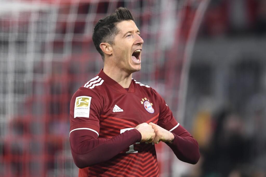 Španielsky futbalový klub FC Barcelona dementoval informácie, že absolvoval rokovanie s agentom poľského útočníka Roberta Lewandowského z Bayernu Mníchov o možnom prestupe.