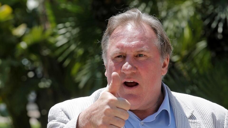 Herec Gérard Depardieu sa považuje za svetoobčana. chce si spraviť zbierku pasov!