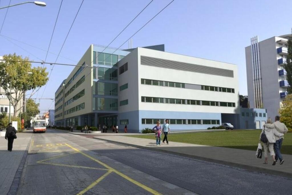 Nová nemocnica v centre má zelenú