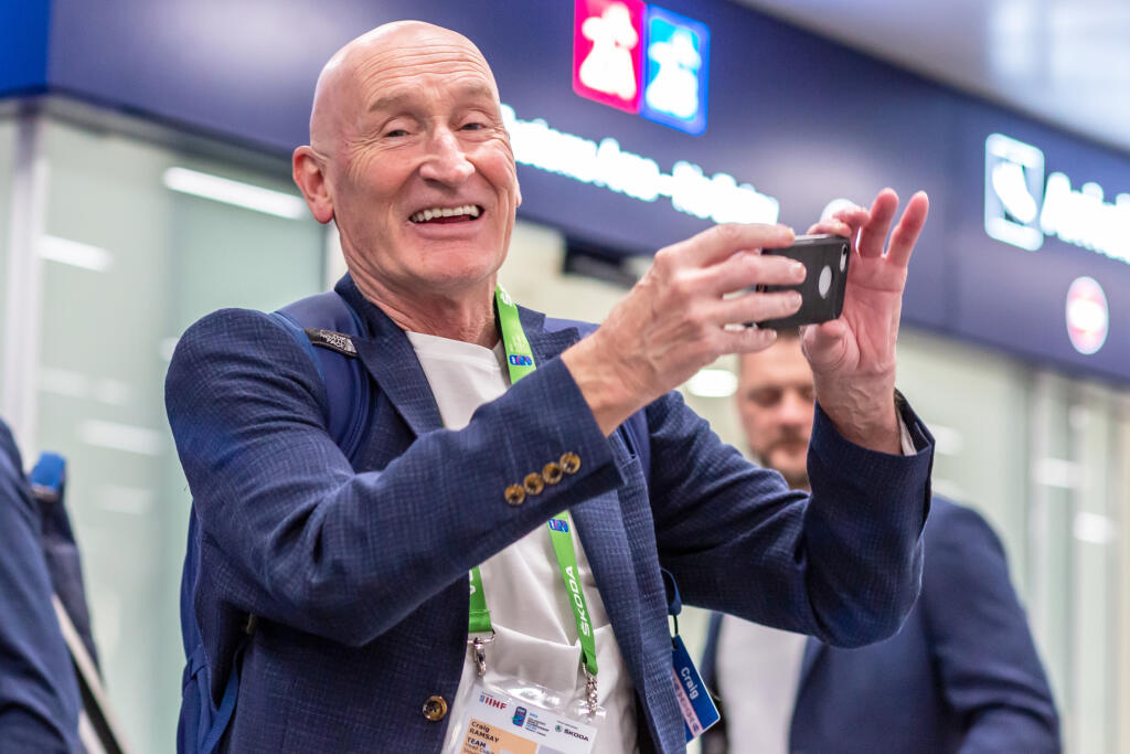 Tréner slovenskej reprezentácie Craig Ramsay je už na lavičke národného tímu päť rokov. Budúcnosť skúseného kouča je však nejasná. Vráti sa do svojho luxusného domu na Floride? Pozrite sa v GALÉRII, ako to v ňom vyzerá.
