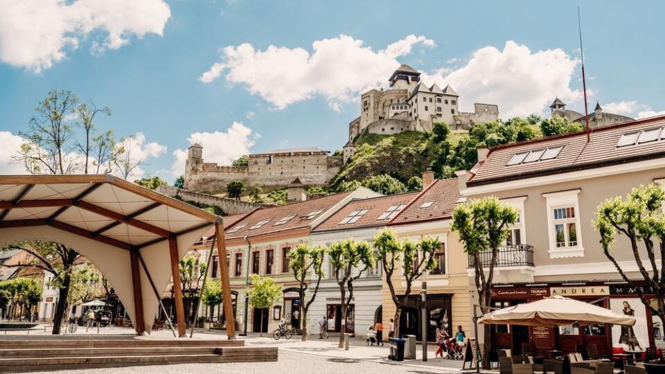 Trencin,,Slovakia,-,July,15,,2021:,Square,In,The,Old