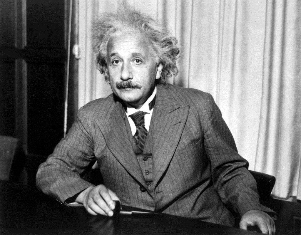 Albert Einstein na fotografii z roku 1933.