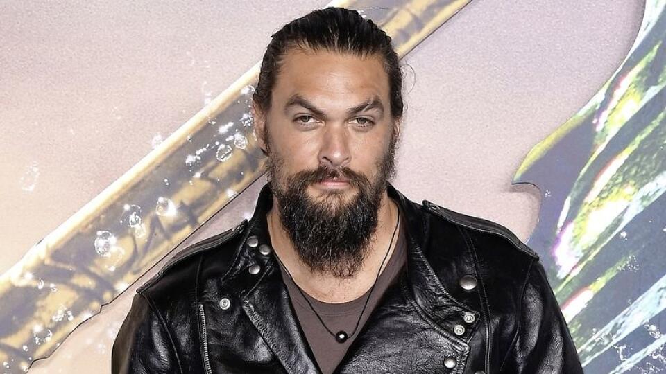 S ktorými kráskami sa Aquaman v minulosti zaplietol?
