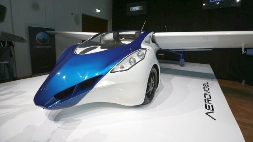 ikona AeroMobil vo verzii 3.0 dnes absolvoval