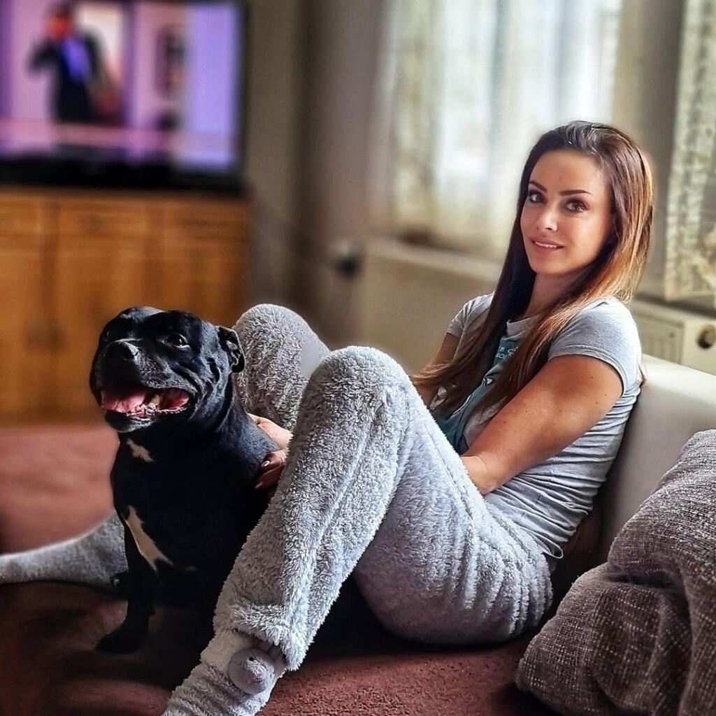 Zore vyčarí každý deň úsmev fenka Agátka.