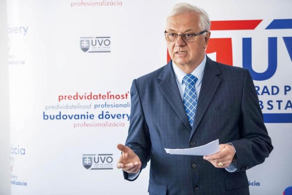 Aké budú platy starostov? Môžu si prilepšiť, v malých obciach na to však nemajú