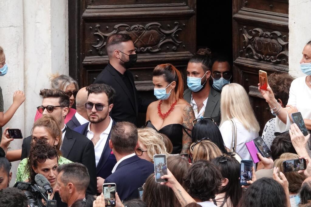 Hrdina Talianska Bernardeschi si zobral za manželku moderátorku Veronicu Ciardiovú. Bola z toho veľká slávnosť.