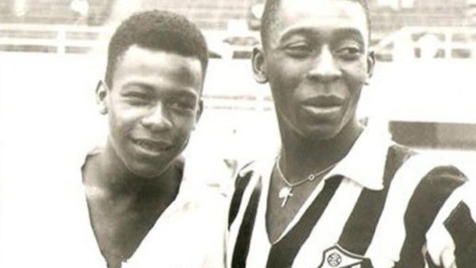 Pelé so svojím mladším bratom Zocom, ktorý pred pár dňami zomrel