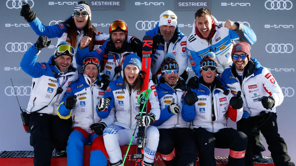 lovenská lyžiarka Petra Vlhová triumfovala v sobotňajšom obrovskom slalome Svetového pohára v Sestriere. Časom 2:21,15 minúty sa radovala spoločne s domácou Taliankou Federicou Brignoneovou
